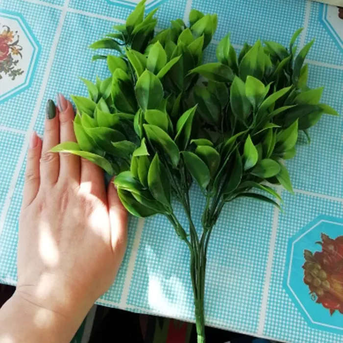 ShhhOb Male Sex Toys Green medium sized artificial plant 7 forks of foliage with approx 35 leaves